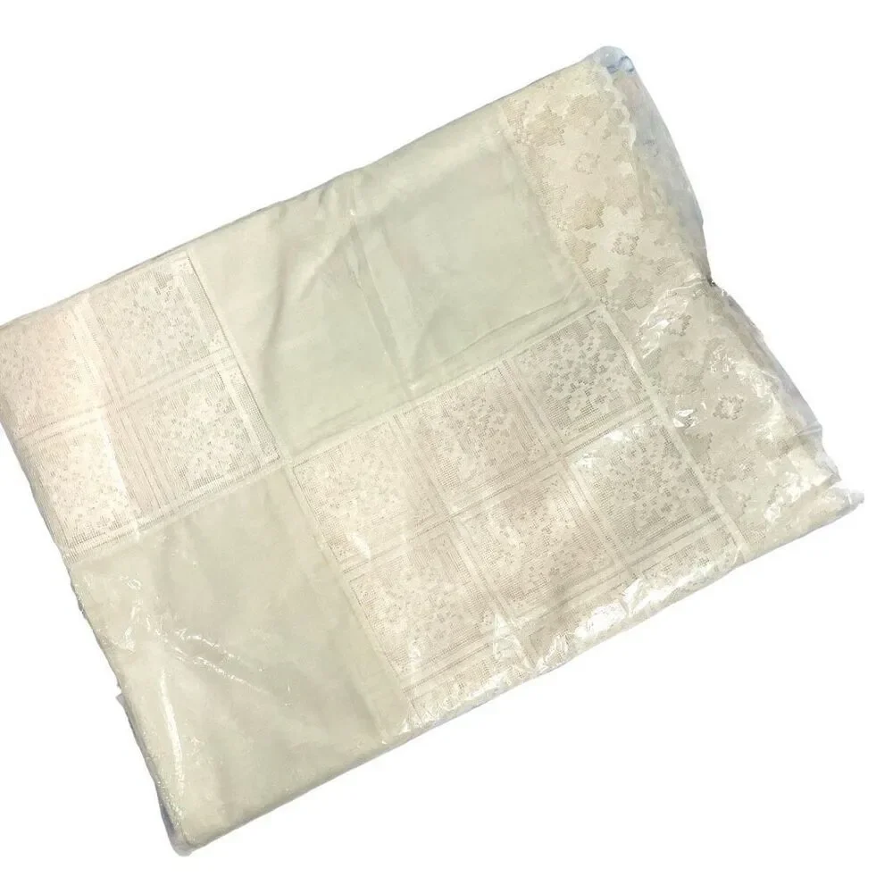 Vintage Keepsake Orient Permanent press no iron tablecloth‎ Cream 68x106” lace
